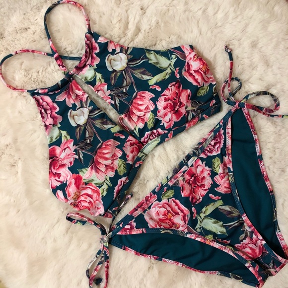 La Vie En Rose Floral Swimsuit - Picture 1 of 6